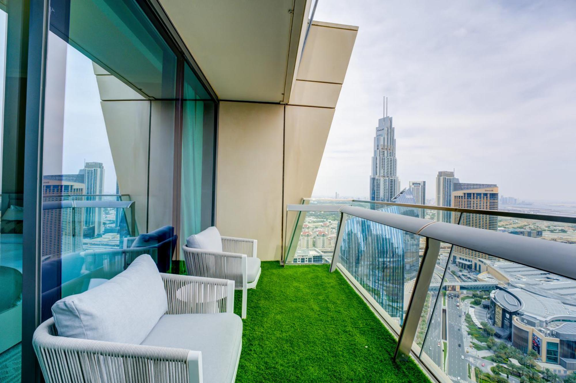 Executive Luxury At Its Finest With Views Of Burj Khalifa Apartment Dubai