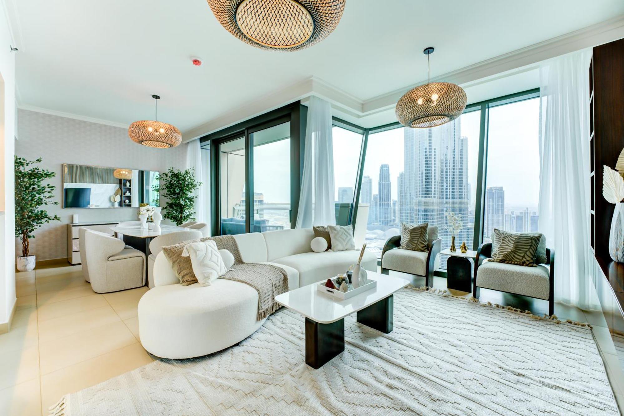 Executive Luxury At Its Finest With Views Of Burj Khalifa Apartment *