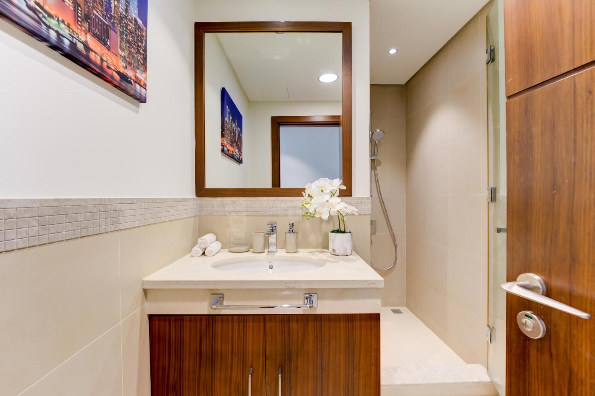Apartment Executive Luxury At Its Finest With Views Of Burj Khalifa