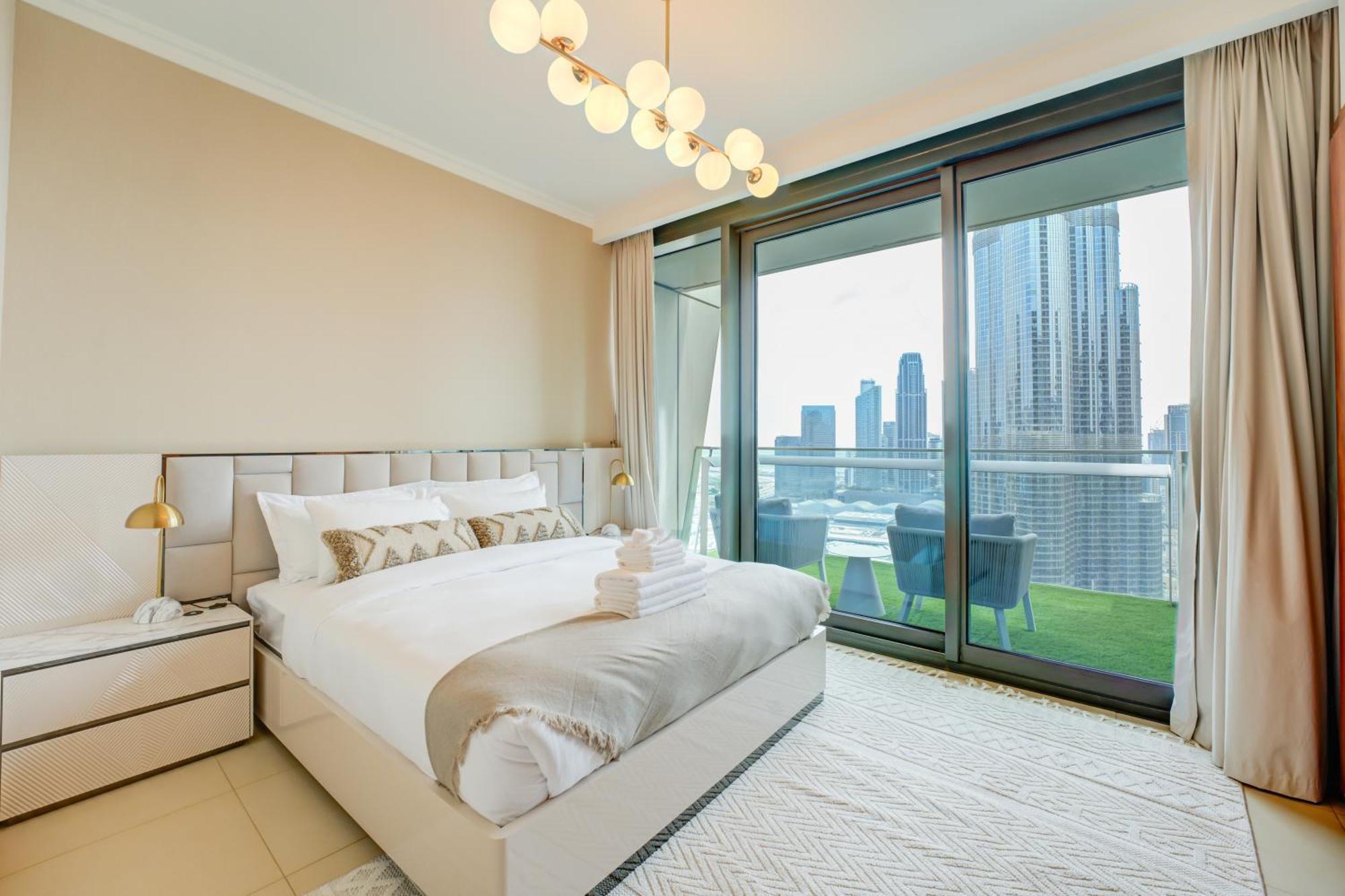 Apartment Executive Luxury At Its Finest With Views Of Burj Khalifa *