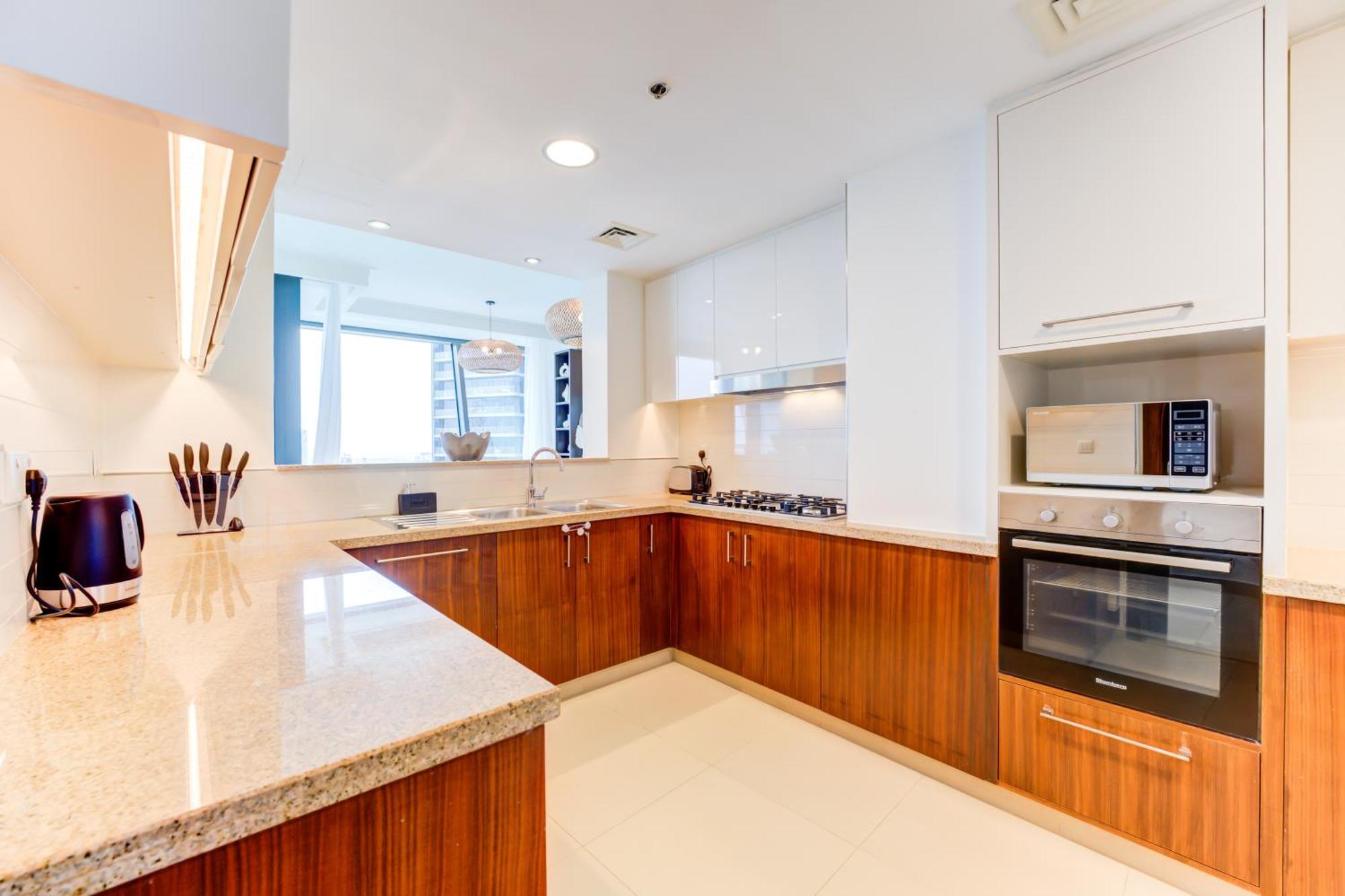 Executive Luxury At Its Finest With Views Of Burj Khalifa
